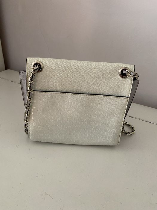 Дамска чанта Guess