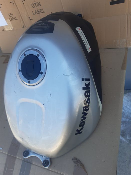 Резервоари за мотоциклети  Втора употреба(Honda,Yamaha,Kawasaki,Suzuki