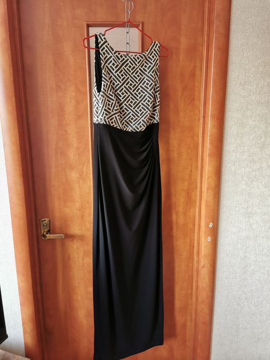 Очень красивое коктейльное платье