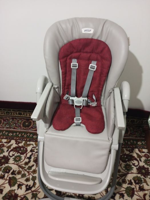 Bolalar uchun ovqatladigan stol