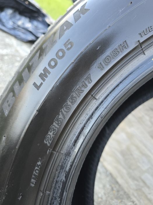 Гуми Bridgestone Blizzak 235/65/17