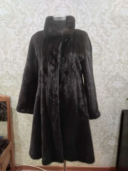 Продам шубу норковую