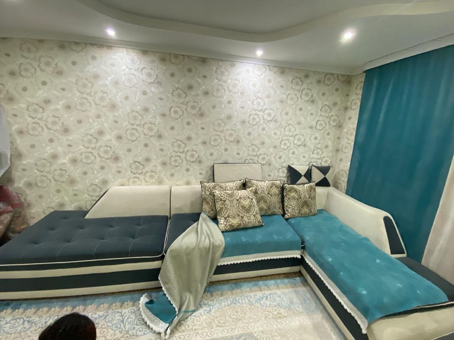 Продам диван угловой