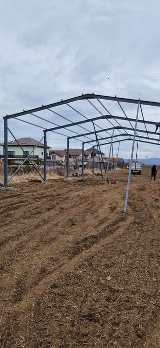 Vând structura metalica 20x18x4  la 6200€