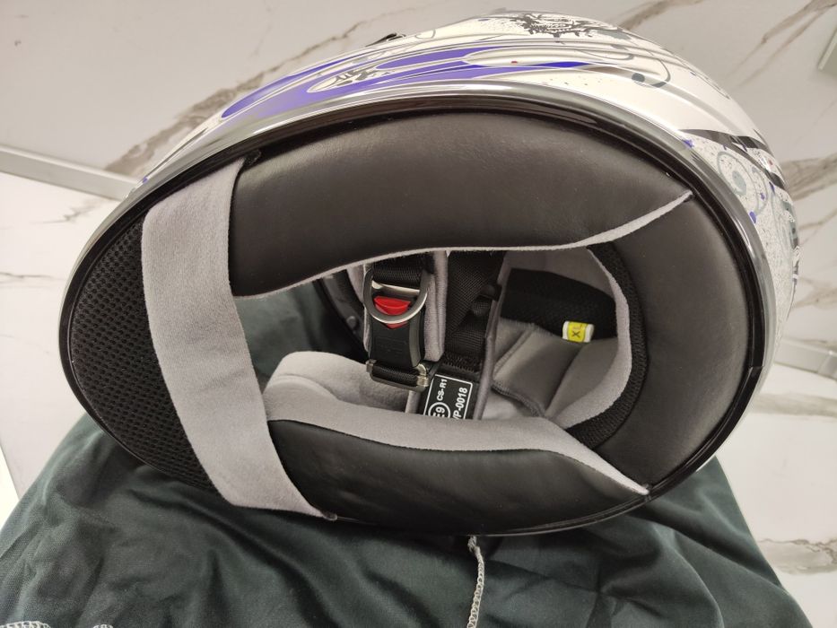 Каска за мотор HJC размер XL