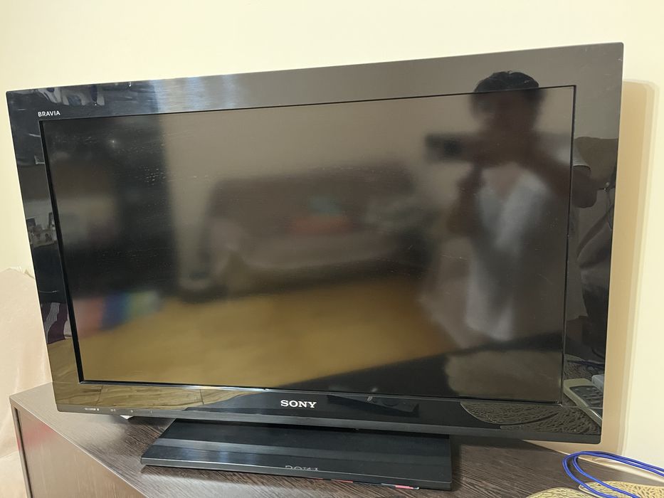 Телевизор SONY Bravia диагональ 78 см, привозили из Эмиратов