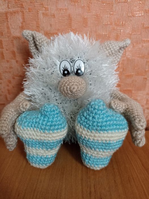 Вязаная игрушка .