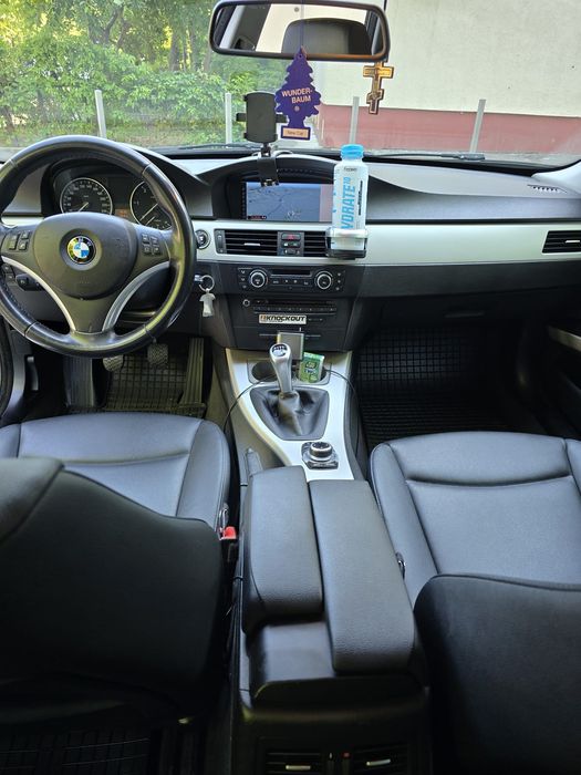 BMW Seria 3 2010 — imagine 5