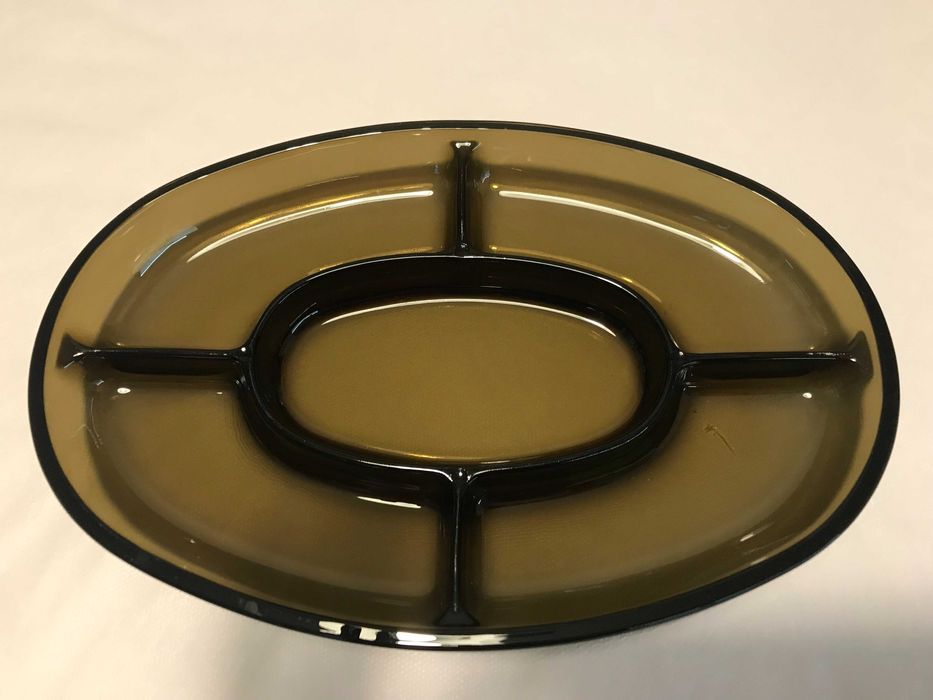 Кристални фруктиери, ордьоври, подноси.