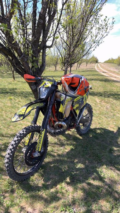 KTM 250 2T Six Days 2013 – impecabilă