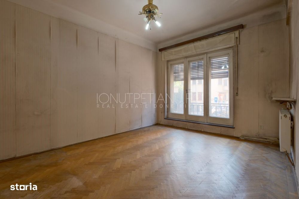 Armeneasca 144mp total, 5 camere si un garaj al tau