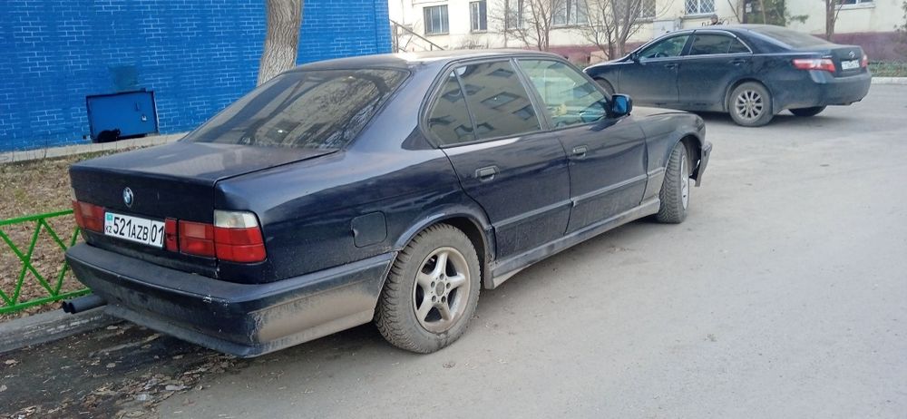 Продам БМВ е34 легенда