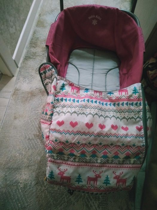 Продам санки с колесиками