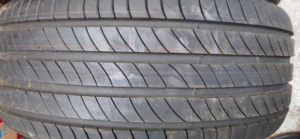 Чисто Нови 225 40 18 Michelin