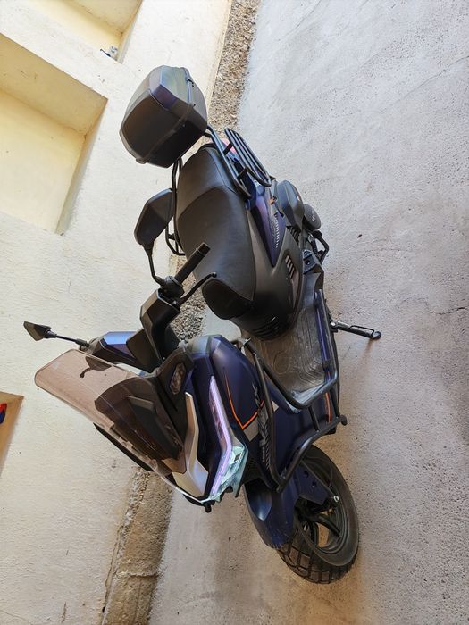 Moto skuter V max