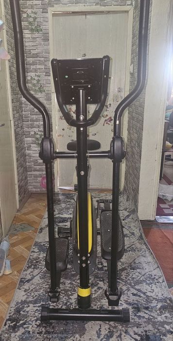 Эллиптический тренажёр