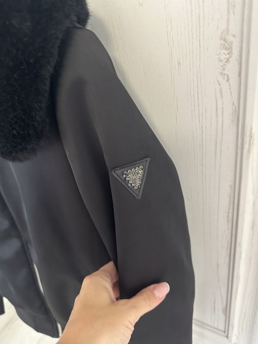 Яке GUESS + панталон, 50 лв