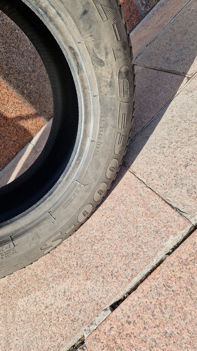 Срочно продаю зимню резину