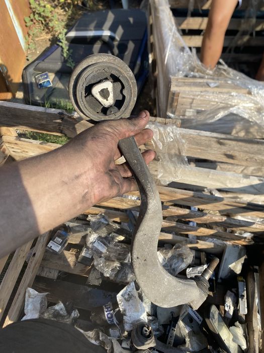 Преден носач Bmw бмв е60 530д м57 e61 530d m57 231кс 235кс