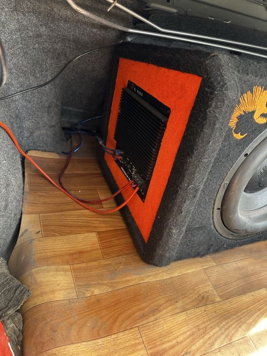 Продам Саббуфер  почти новый