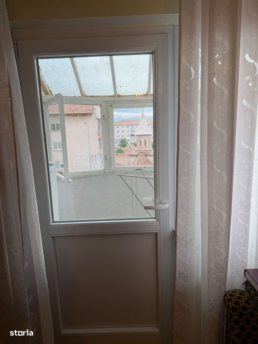 Apartament 2 camere, decomandat - zona Industriala (Sub Stadion)