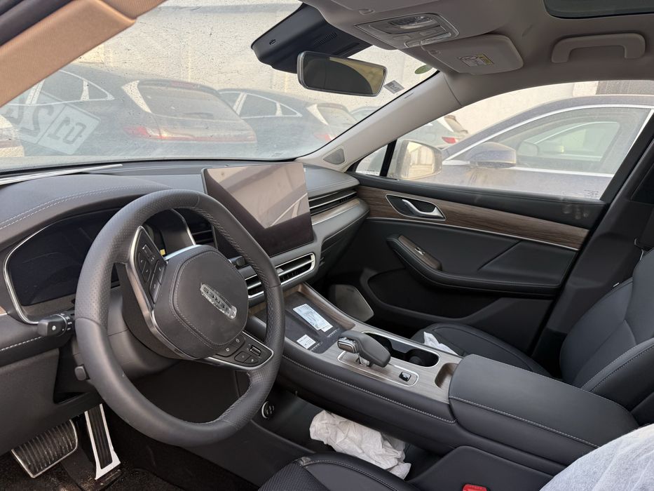 Elektromobil Seres EV5