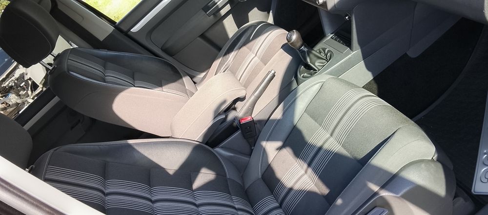 Dezmembrez vw touran 2013 euro 5