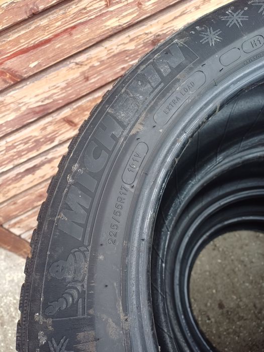Vând set anvelope  michelin alpin 5 m+s 225/ 55/R17 dot2814