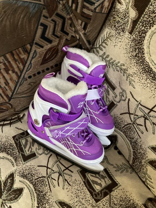 Продам детские коньки