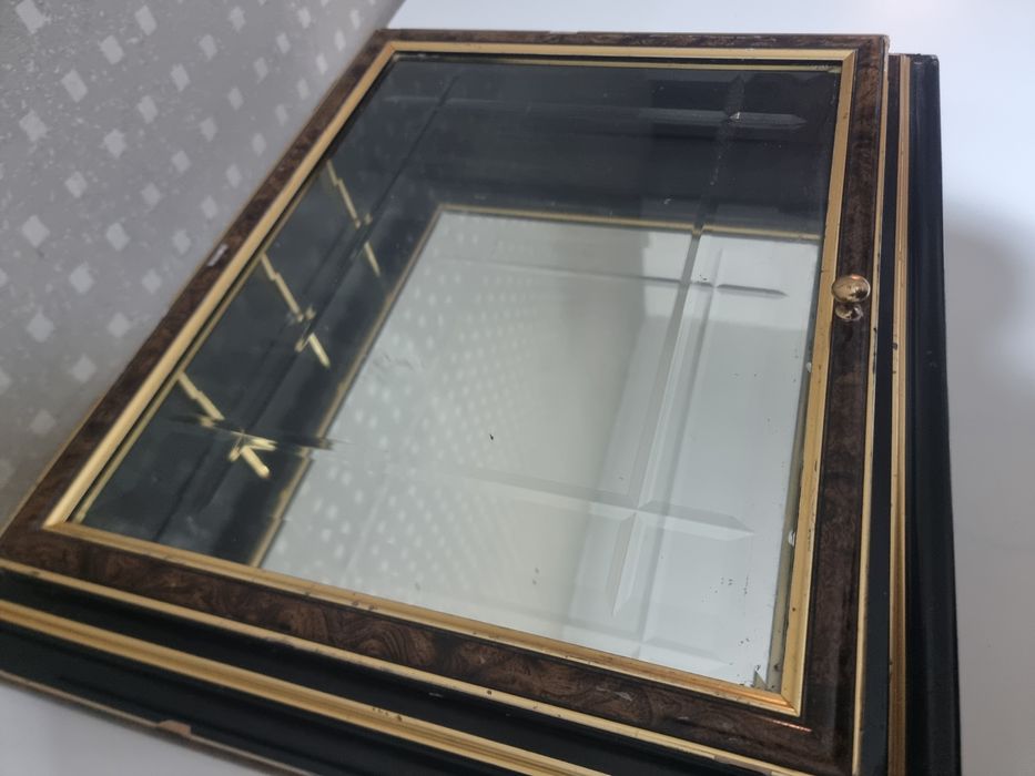 Casetă vitrină mare sticlă cu oglindă pentru expunere