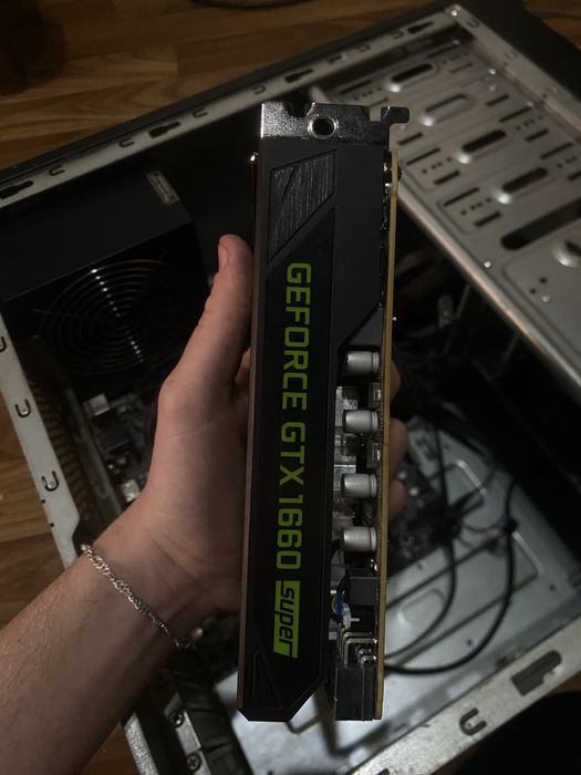 Vand calculator gaming i5-9400F 1660supper