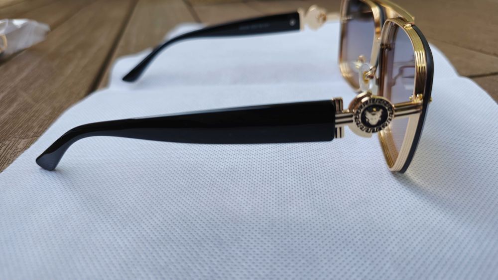 Ochelari de soare Versace rama aurie, lentila degrade, transport gratu