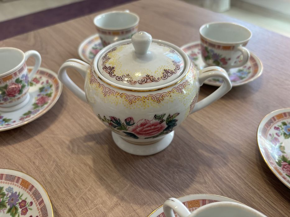 Set 6 cesti cu farfurioare si bol zahar portelan China