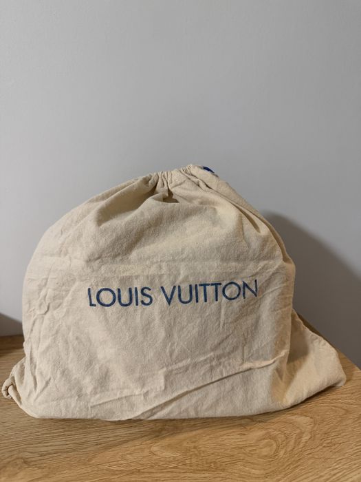 Чанта на LOUIS VUITTON