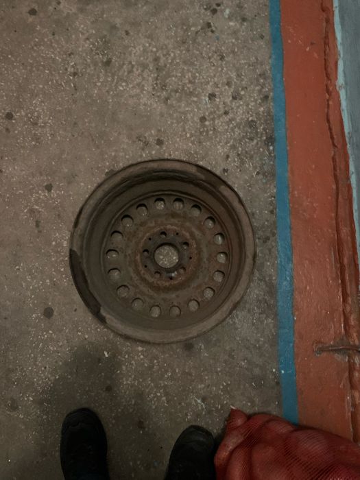 Диск металлический для автомашины Mercedes-Benz