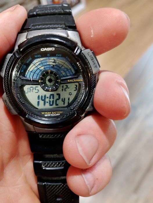 Часовник Casio използван