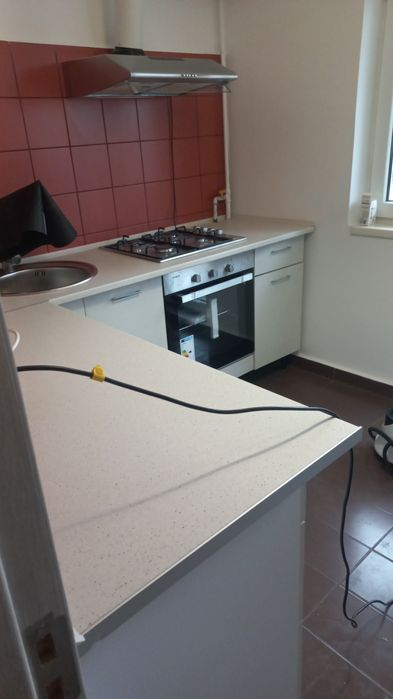 De închiriat apartament cu 2 camere zona centrală