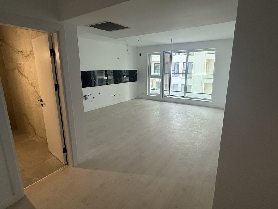 Proprietar - Inchiriez apartament 2 camere si loc de parcare inclus - nemobilat MTM Pipera Lake