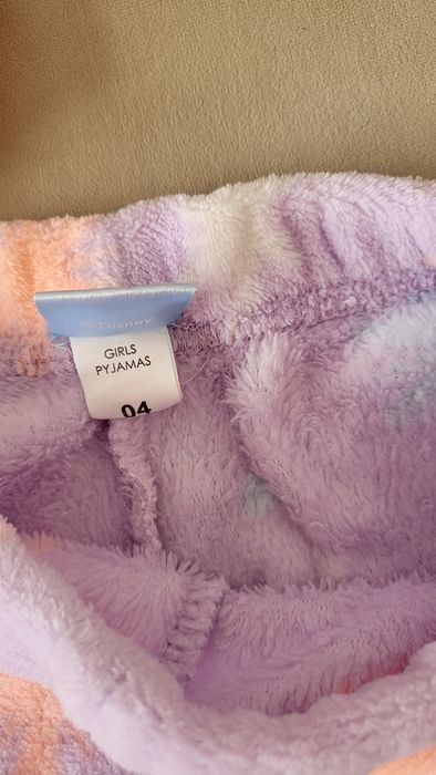 Пижами frozen,DKNY за 4 год