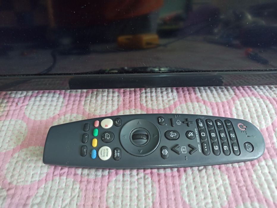 Смарт-телевизор 4K с большим экраном