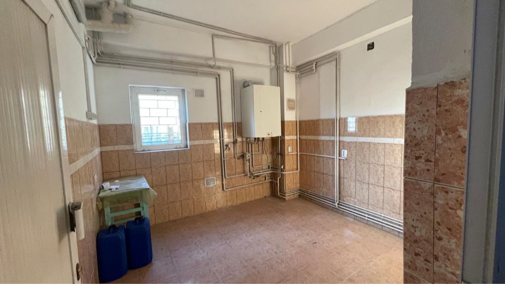 Inchiriez hala productie/depozit Valea Voievozilor