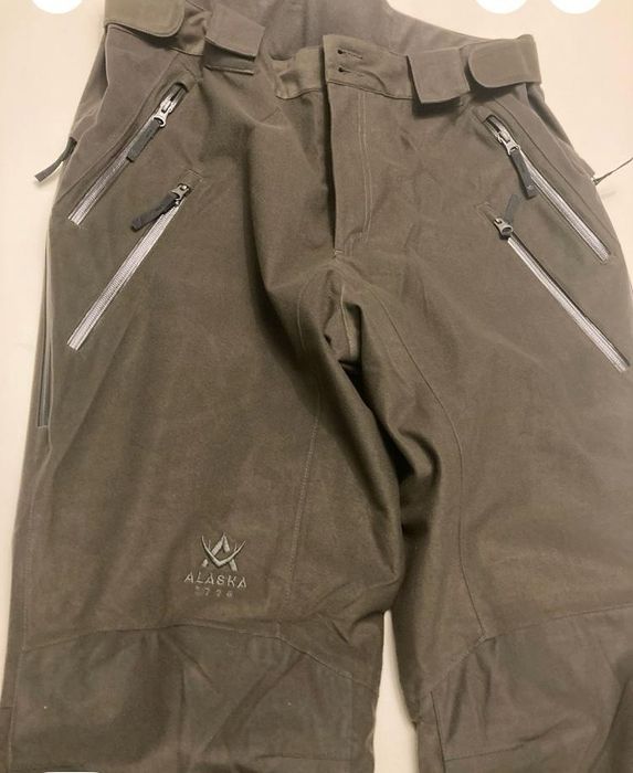 Pantaloni Alaska Superior mărime L, noi nepurtați