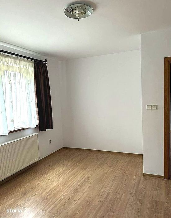 Vila 300 mp | 8 Camere | Ideala Birouri, Clinica sau Afterschool | Tei