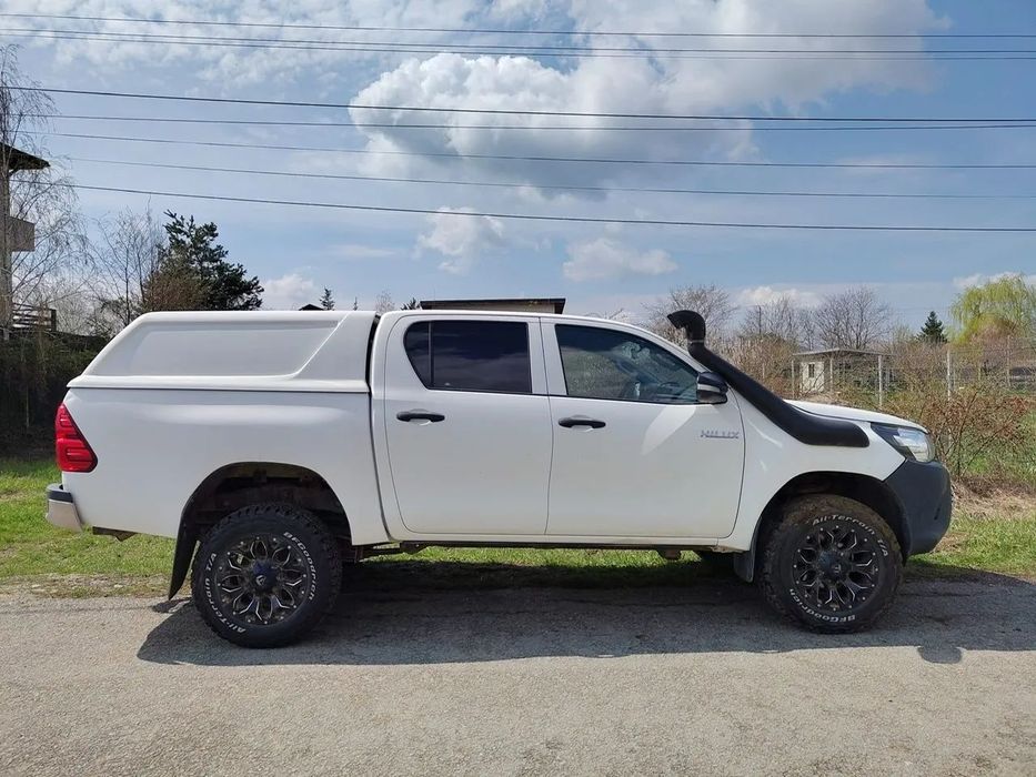 Toyota Hilux Toyota Hilux 2.4 D-4D 2017 -Suspensie Ironman | Troliu - 182600 km