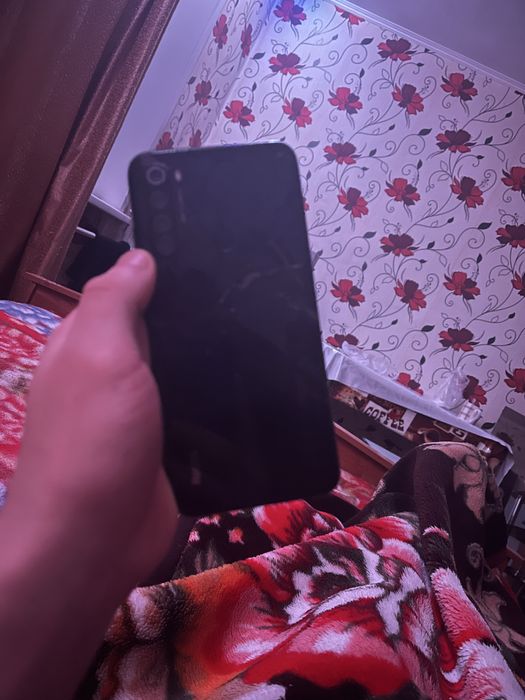 Продам Redmi note 8 64 гб