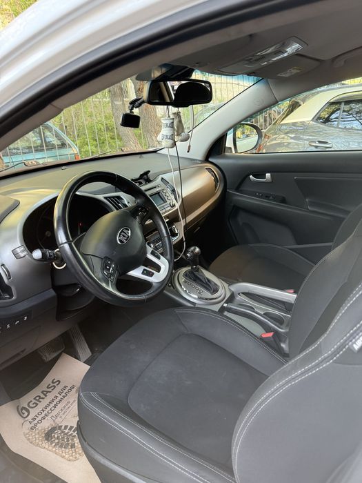 Kia sportage 2014 год