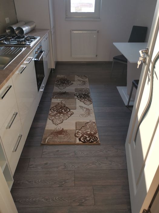 Închiriez apartament decomandat 2 camere, BLOC NOU