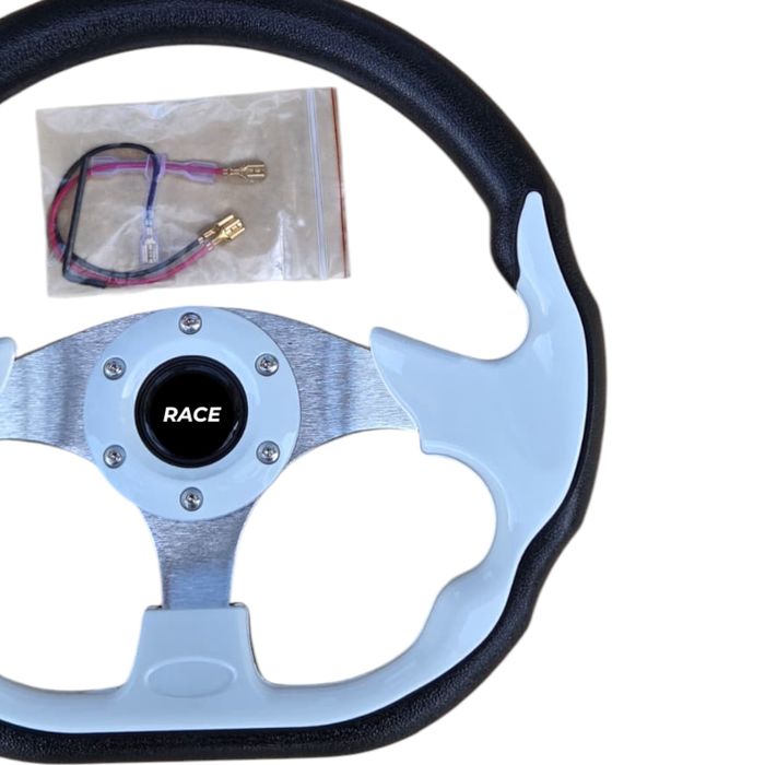 Volan sport alb universal cu buton de claxon