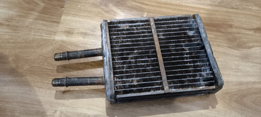 Медный радиатор печки на mazda cronos