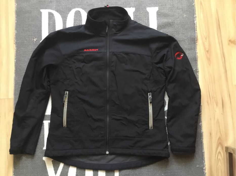 Geci pantaloni Mammut jack wolfskin si alte marci